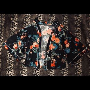 Haute Project Los Angeles Floral Kimono